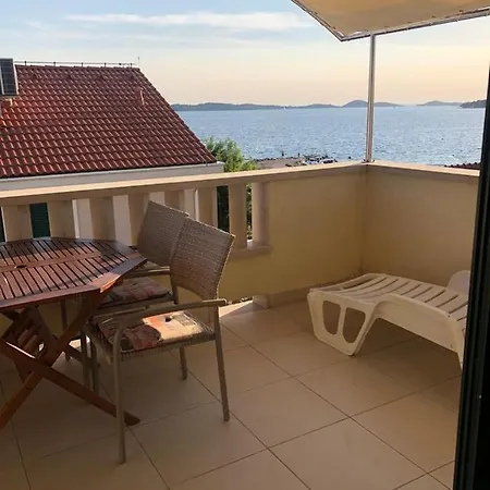 Lili Lovetovo * Vodice