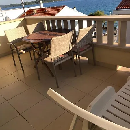 Apartament Lili Lovetovo *
