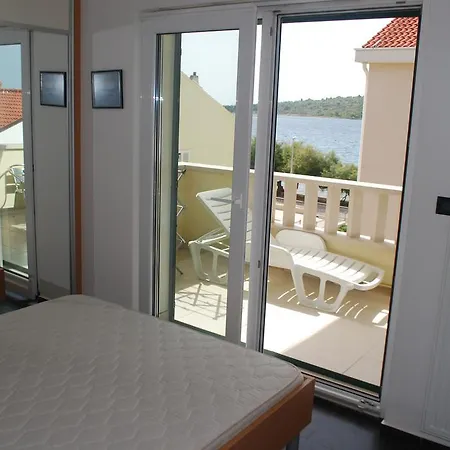 Apartament Lili Lovetovo