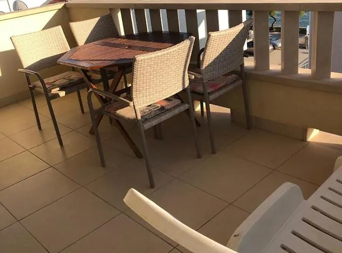 Apartman Lili Lovetovo *