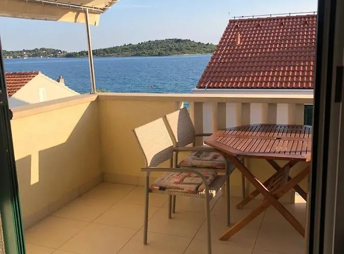 Lili Lovetovo Apartman