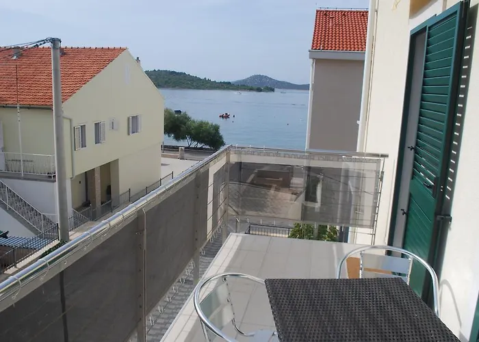 Apartman Lili Lovetovo *