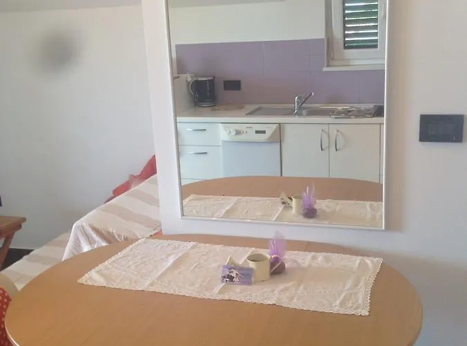 Lili Lovetovo * Vodice